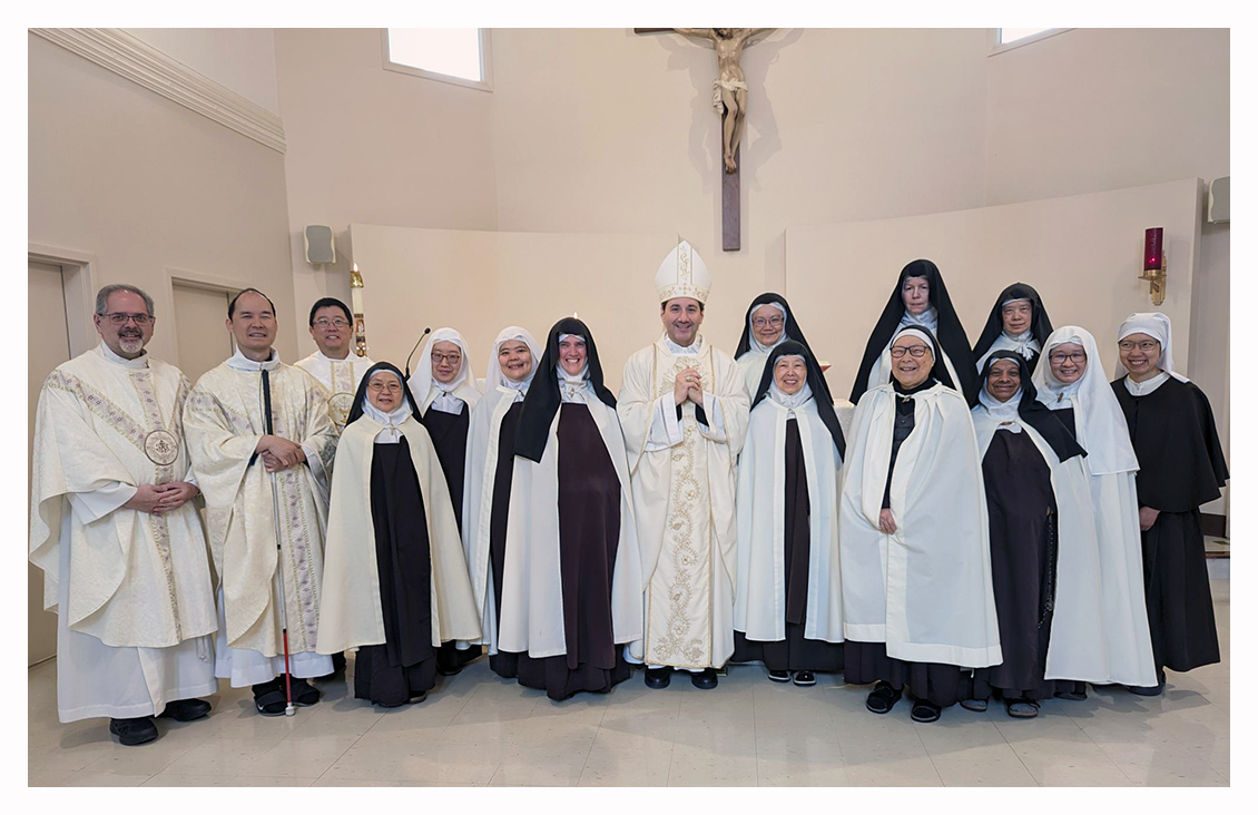 Archbishop Leo meets with Carmelites