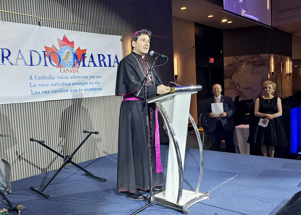 Archbishop Leo at Radio Maria Dinner