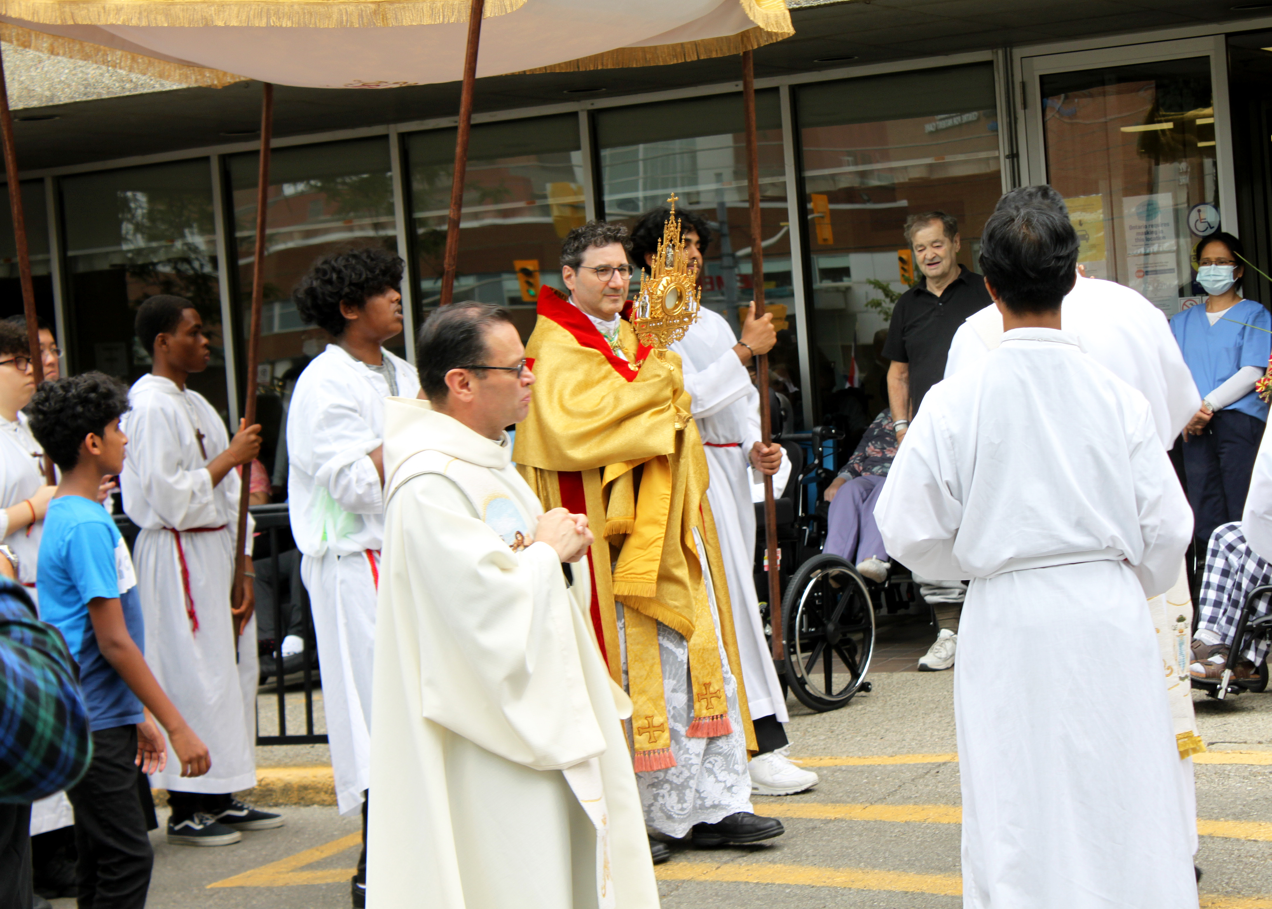 Archbishop Visits St. Catherine of Siena