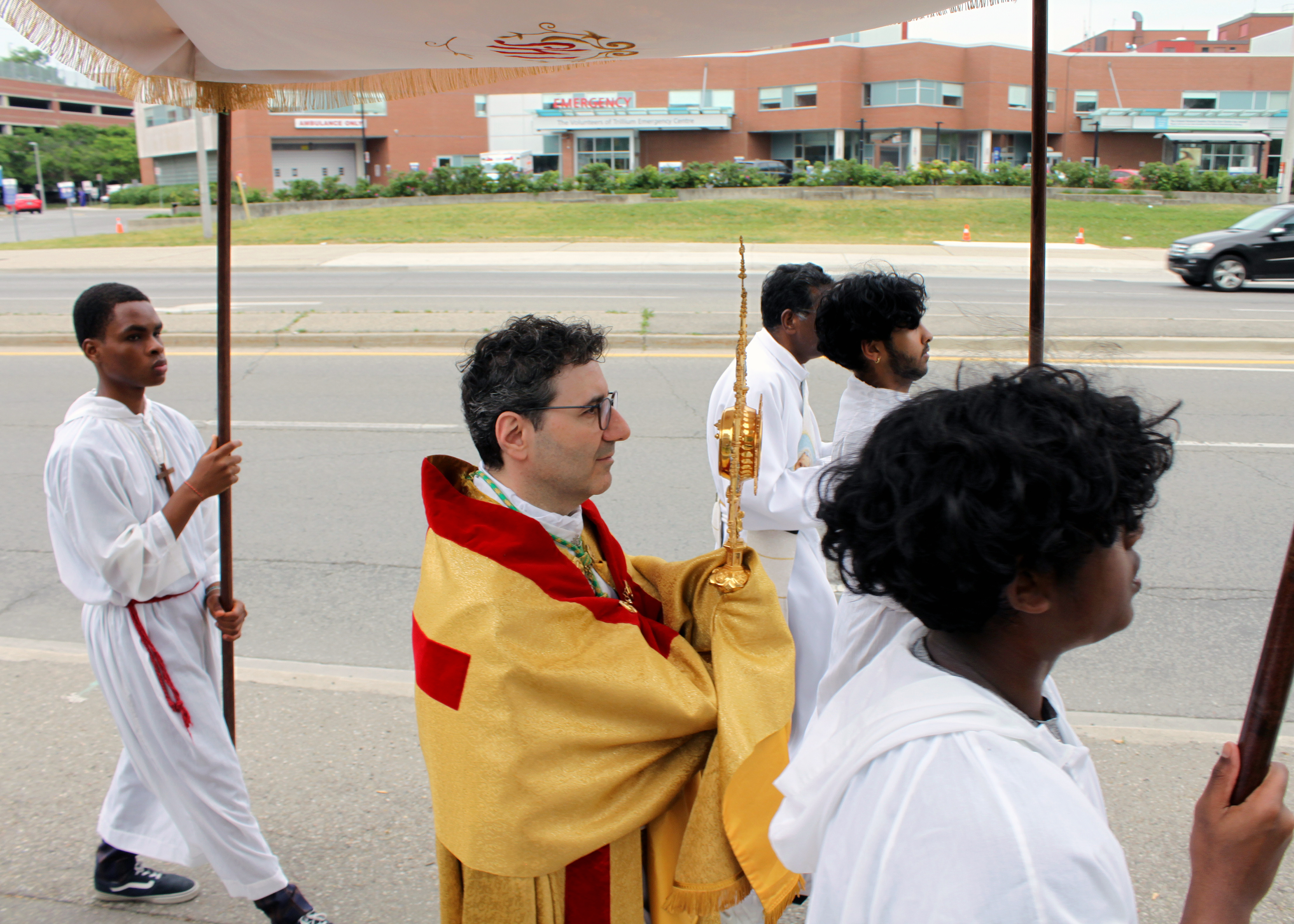 Archbishop Visits St. Catherine of Siena